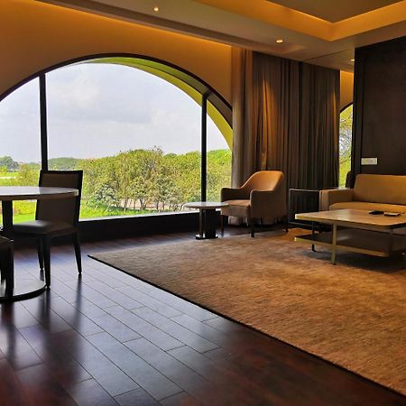 Belvedere Golf & Country Club Adalaj Exterior photo