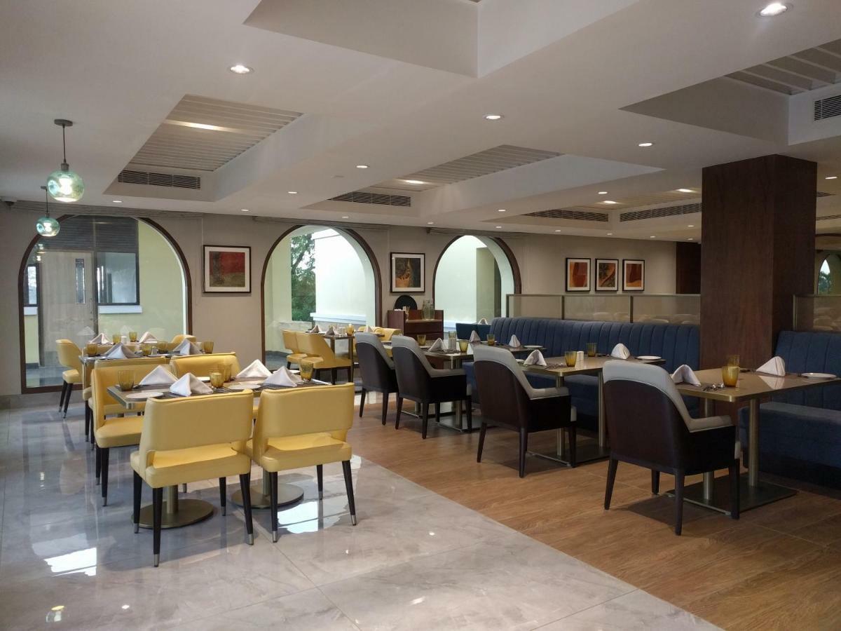 Belvedere Golf & Country Club Adalaj Exterior photo