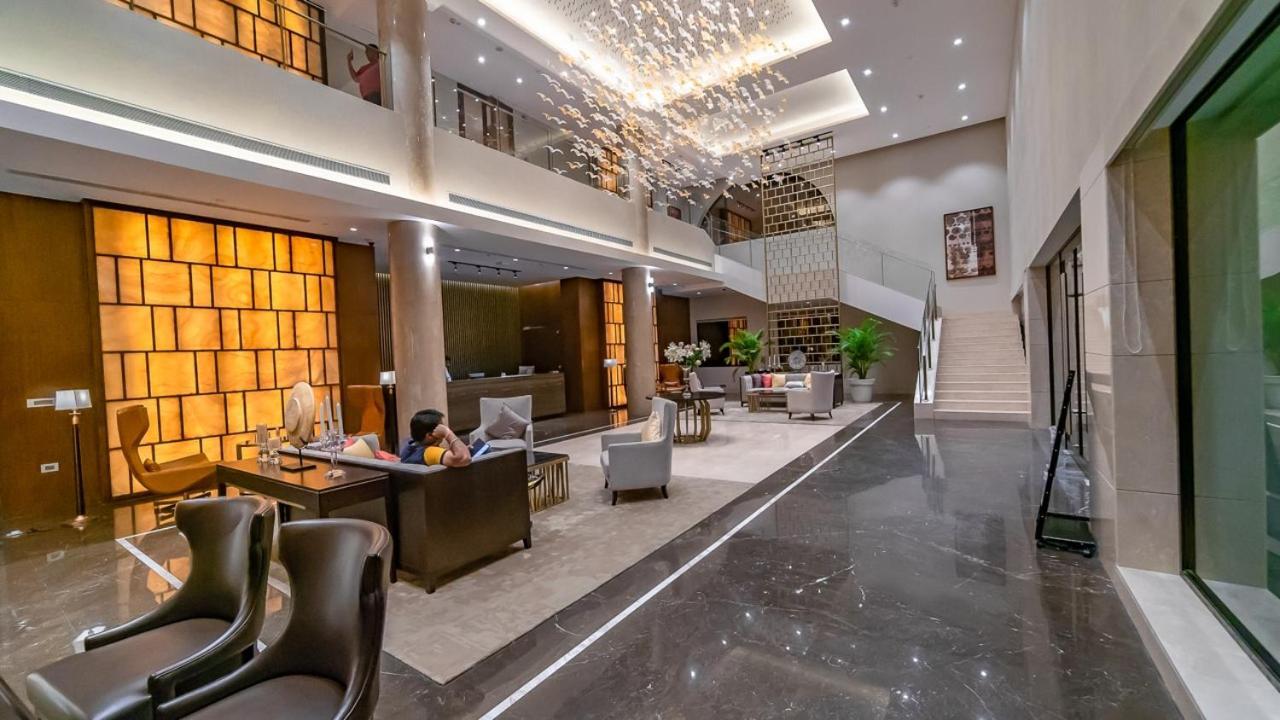 Belvedere Golf & Country Club Adalaj Exterior photo
